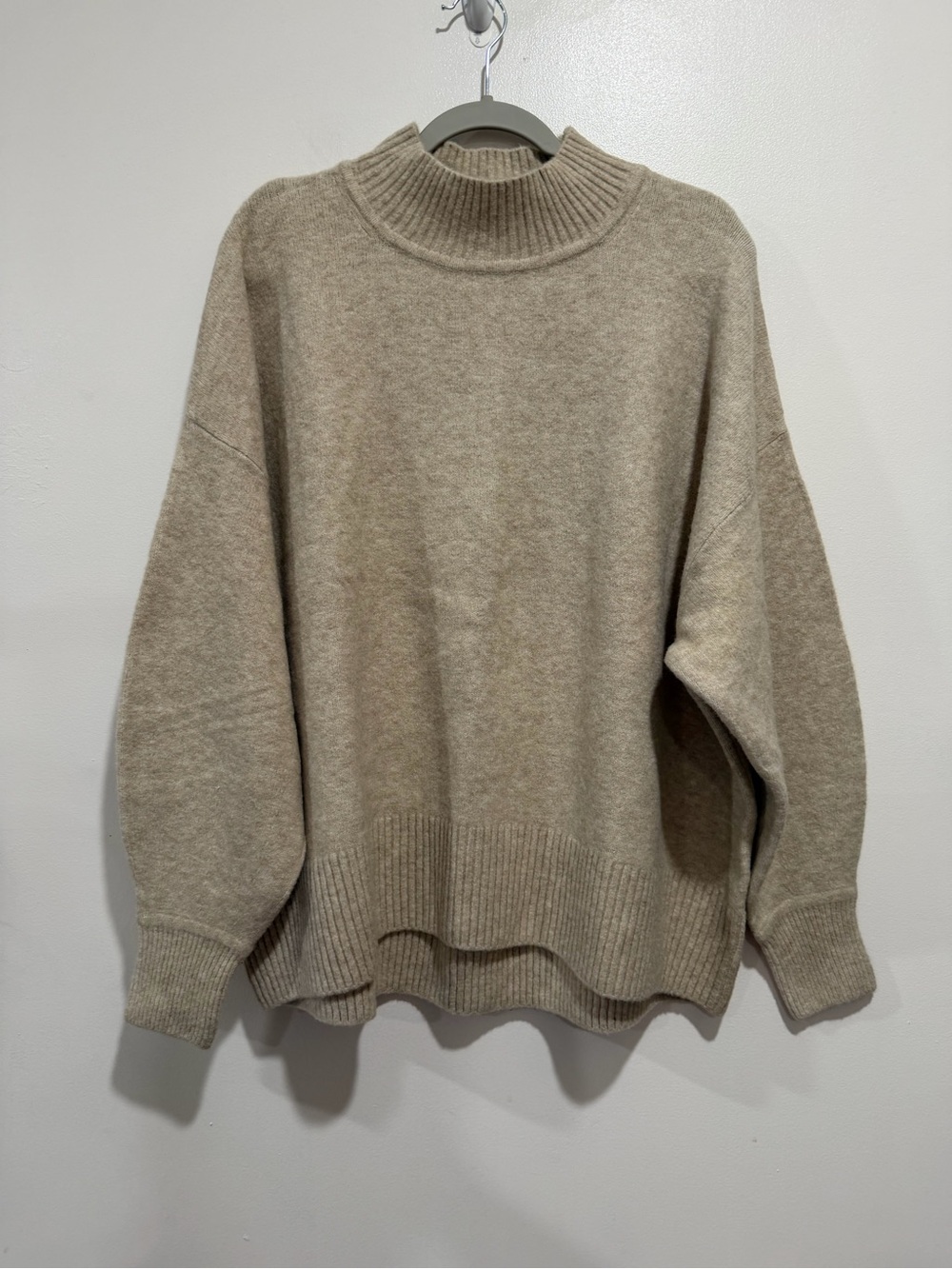 H&M Beige Wool Blend Turtleneck Sweater – Size XL